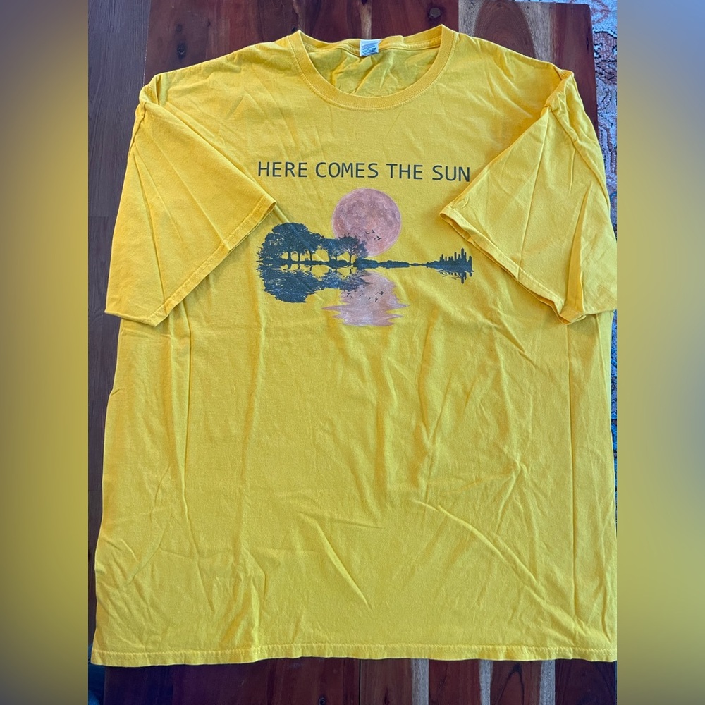 Here comes the sun.  T shirt 3x.